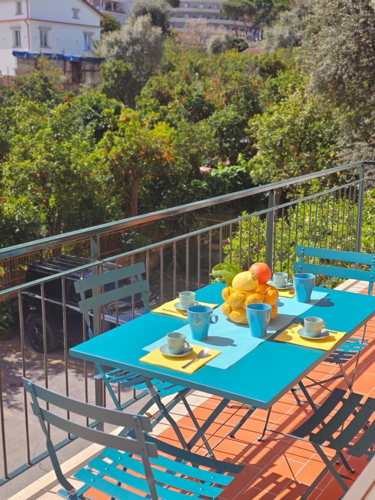 Appartement Sunny Flat à Sorrente Extérieur photo
