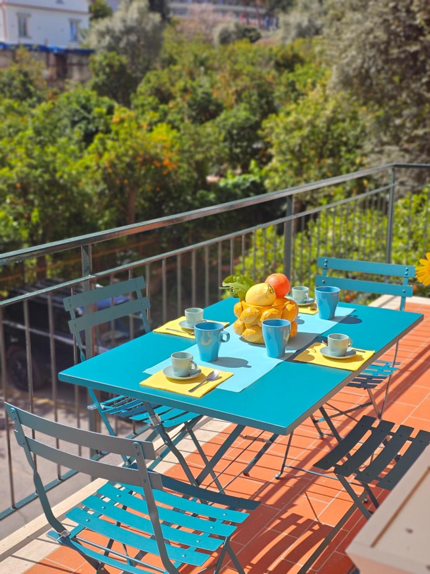 Appartement Sunny Flat à Sorrente Extérieur photo