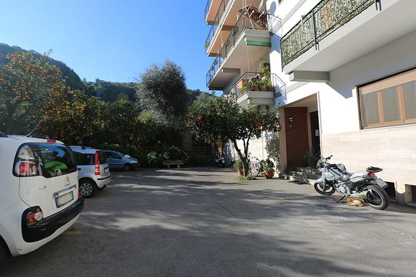 Appartement Sunny Flat à Sorrente Extérieur photo